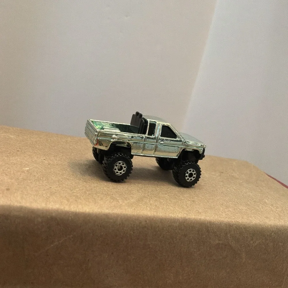 HOT WHEELS MICRO RACERS 4‎ X 4 Chrome